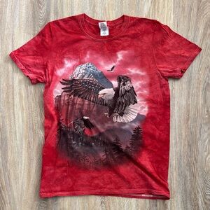 Gildan Red Graphic Tee with Eagle Design